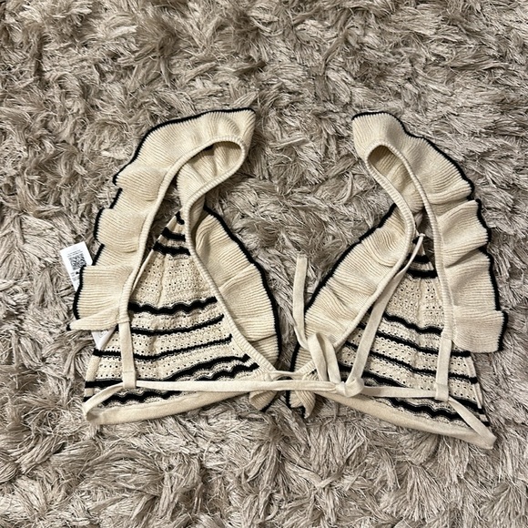 ASOS DESIGN ruffle knit beach bralette in mono - Picture 8 of 8